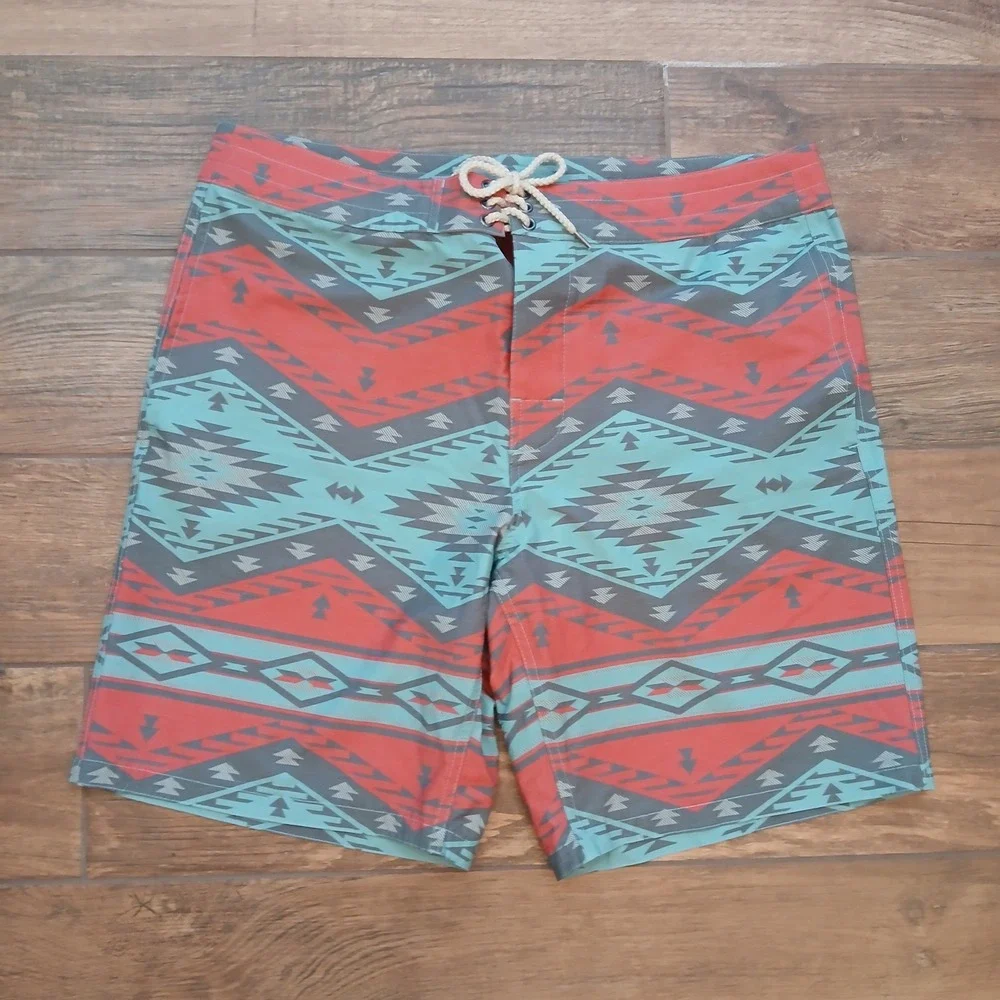 Faherty Board Shorts Mens 35 Red Aztec Print Southwest Swimwear Performance